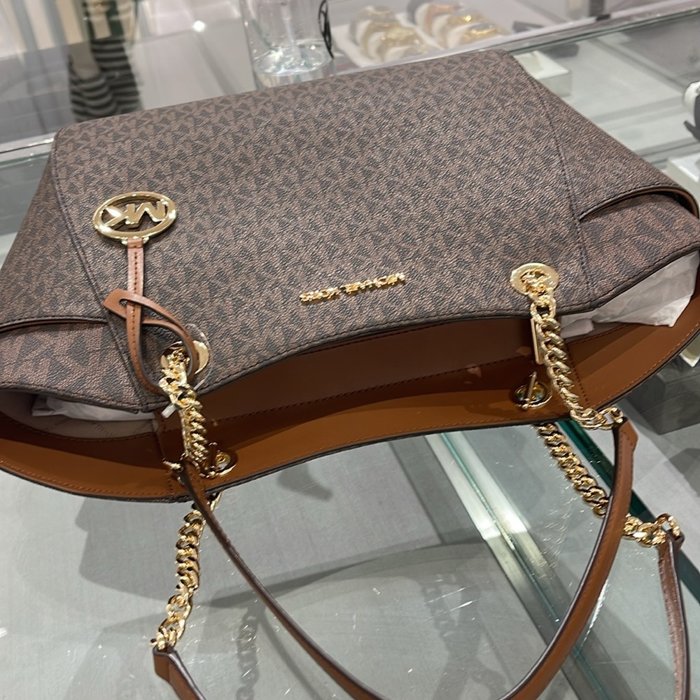 MICHAEL KORS 
Jet Set Large Signature Shoulder Tote Bag
Brown Signature 
NWT - Picture 8 of 16
